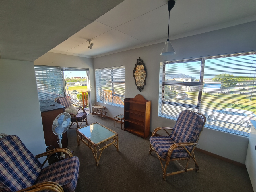 3 Bedroom Property for Sale in Wavecrest Eastern Cape